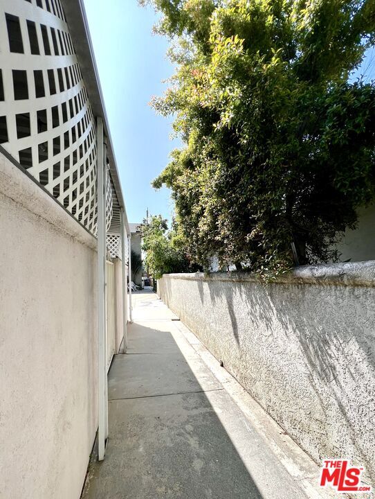 Foto del edificio - 1048 Elm Ave