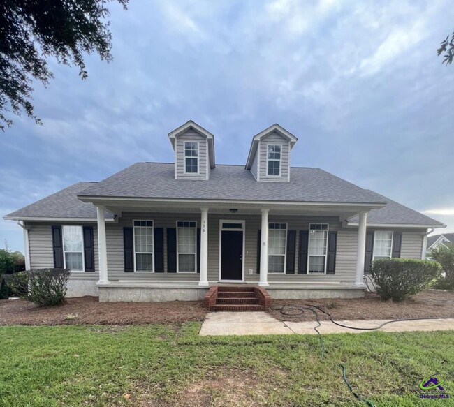 Building Photo - 136 Spring Chase Cir