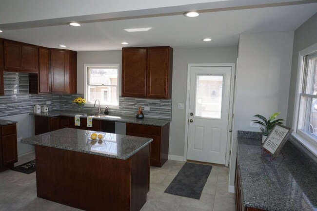 Foto del edificio - 1615 7th St