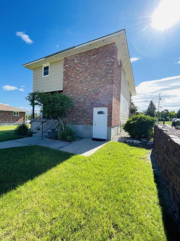 917 Elizabeth St, Helena, MT 59601 House Rental in Helena, MT