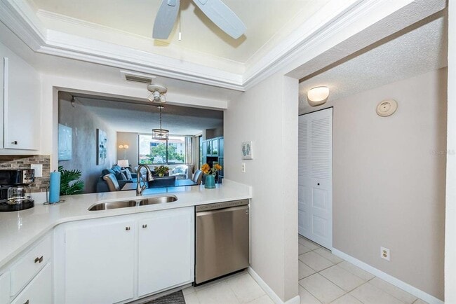 Foto del edificio - 6219 PALMA Blvd