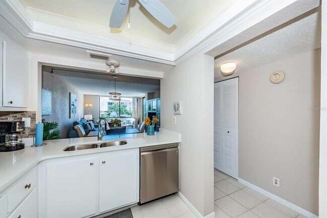 Building Photo - 6219 PALMA Blvd