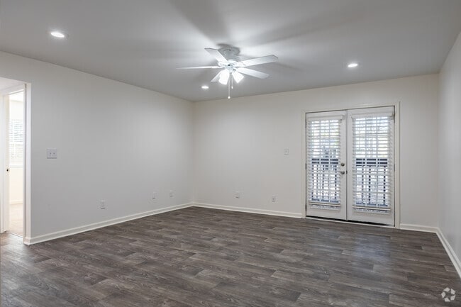 2BR, 1BA - 850SF - Phenix City Apartments