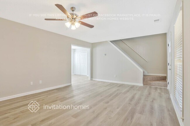 Building Photo - 526 Sumer Ln N