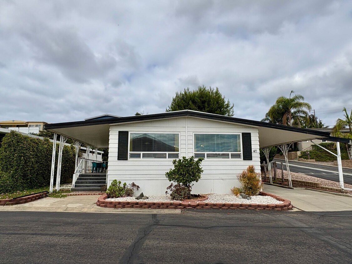 Foto principal - Welcome to the vibrant 55+ mobile home com...