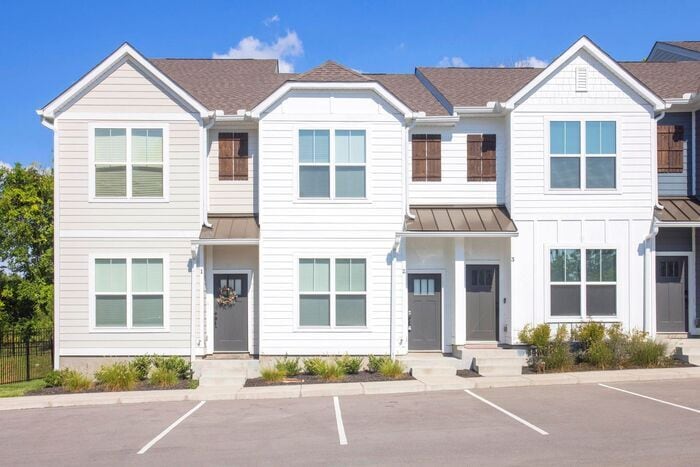 3 Bed/3 Full Baths! Newer Townhome - 3 Bed/3 Full Baths! Newer Townhome