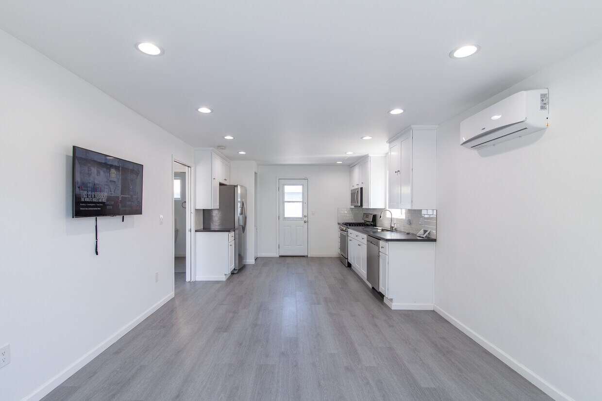 Living Room - 1238 N Cahuenga Blvd