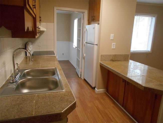Building Photo - 6218 Blynn Dr