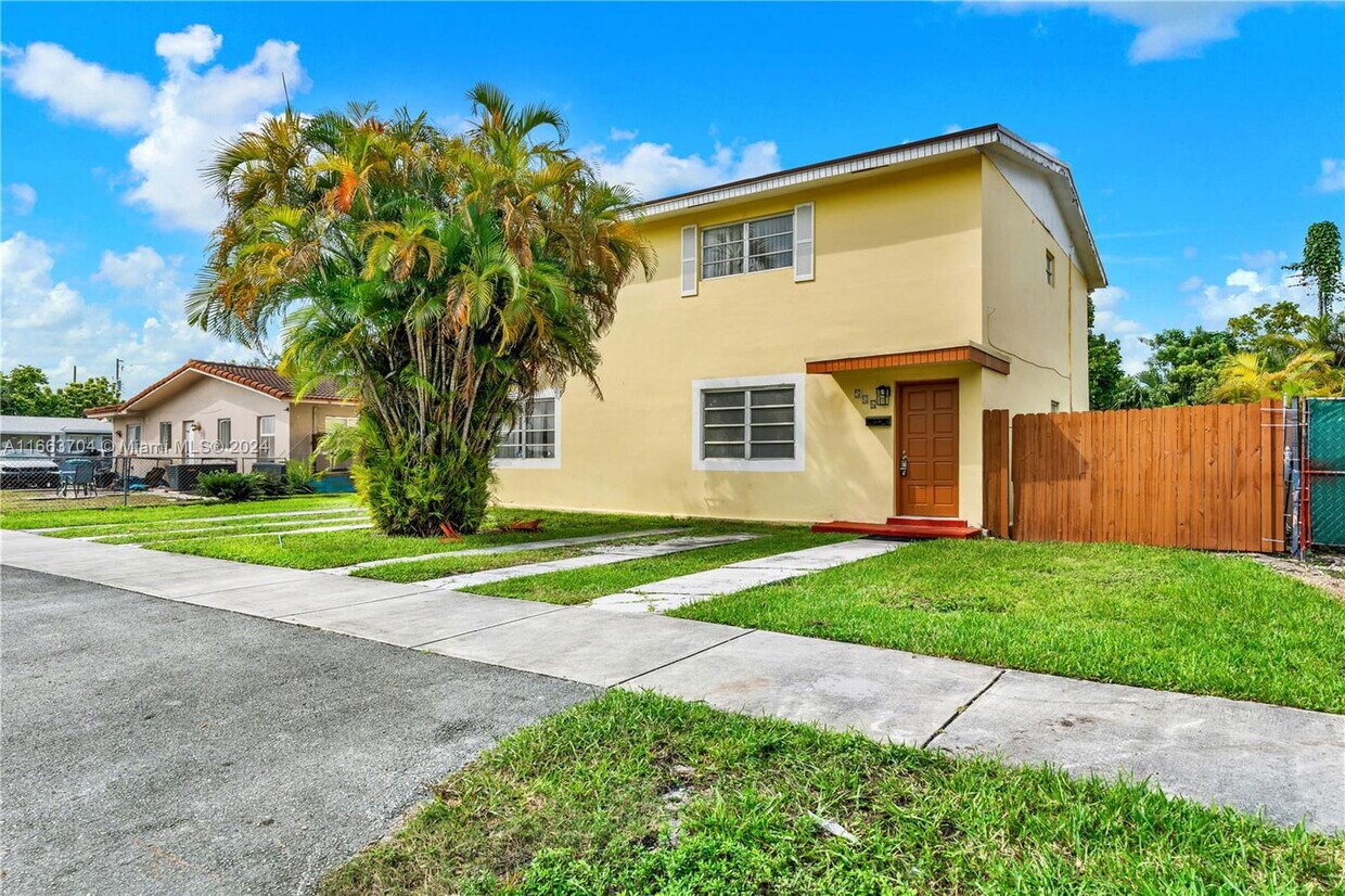 Foto principal - 506 SW 113th Ave
