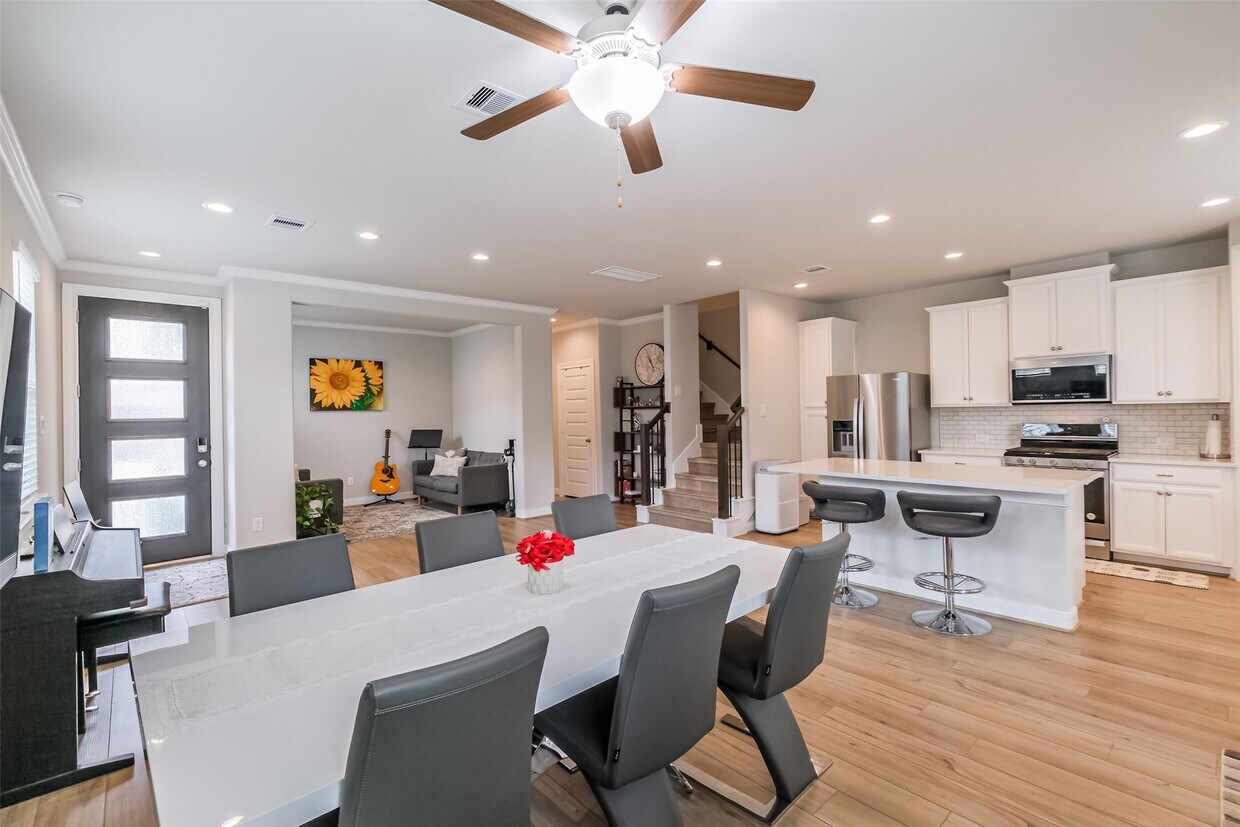 Foto del edificio - 3125 Cloud Forest Ln