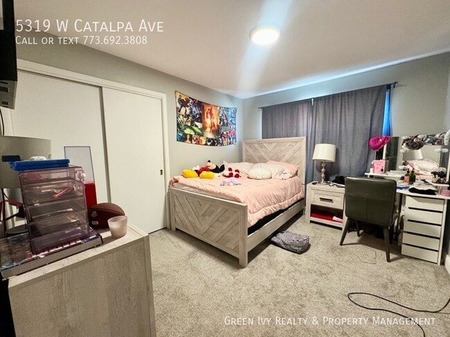 Building Photo - 5319 W Catalpa Ave