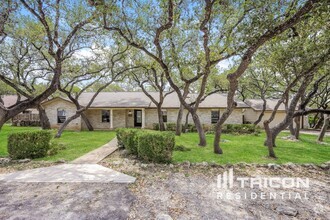 Building Photo - 2136 Pipestone Dr