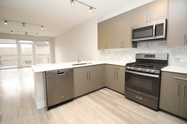 Foto del edificio - 1554 N Talman Ave