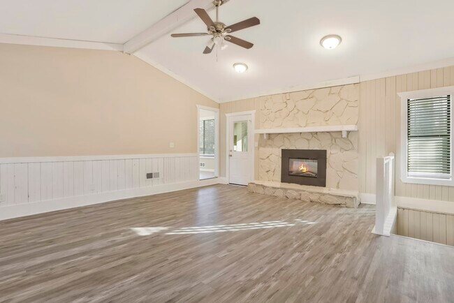 Building Photo - 5296 Cumberland Way