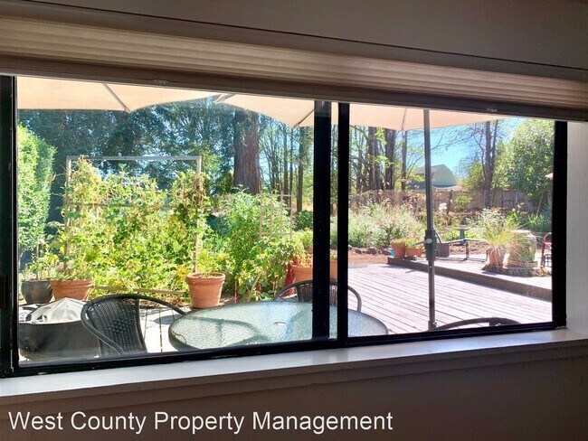 Building Photo - Studio, 1 bath House - 6955-A Giusti Rd