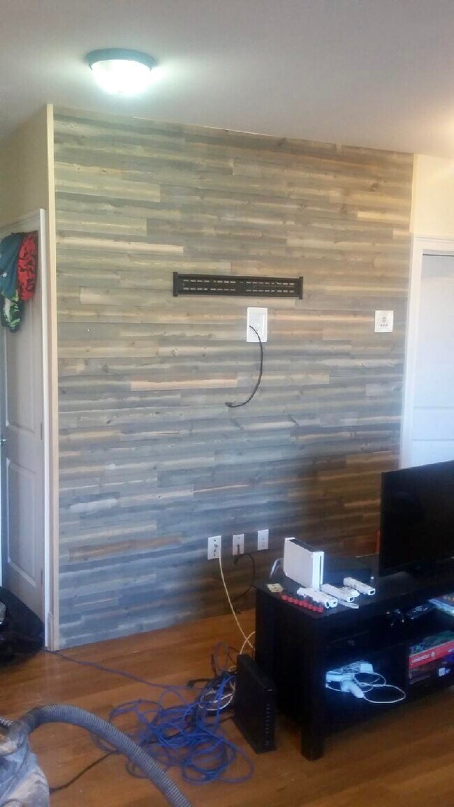 Building Photo - 26 Grant St