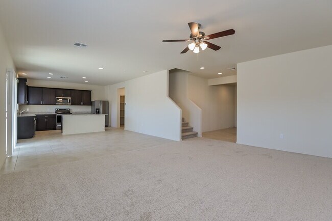 Building Photo - 10854 W Claxton Dr