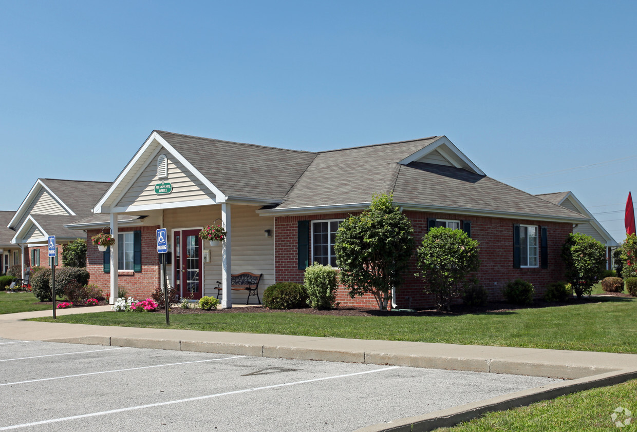 Primary Photo - Pine Grove Apartments