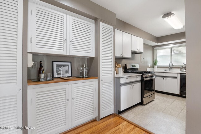 Building Photo - 2705 Riedling Dr