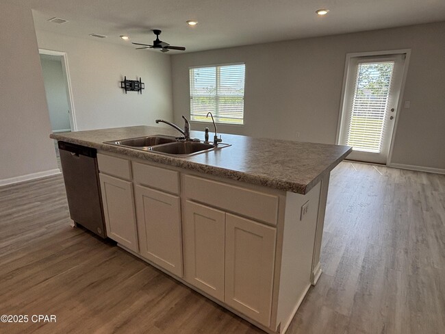 Foto del edificio - 6580 Slabinski Ln