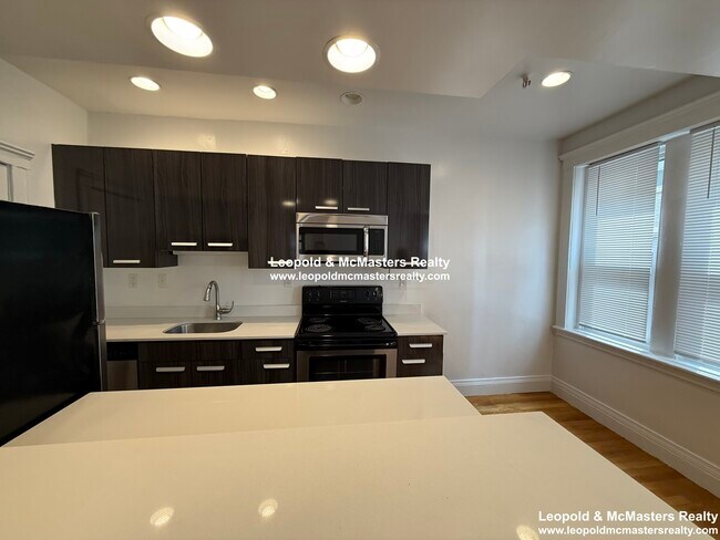 Foto del edificio - 15 Park Dr