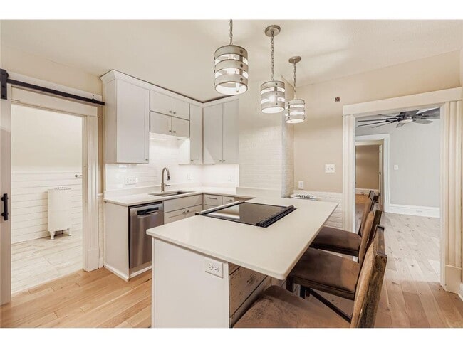 Foto del edificio - 1834 Fillmore St NE