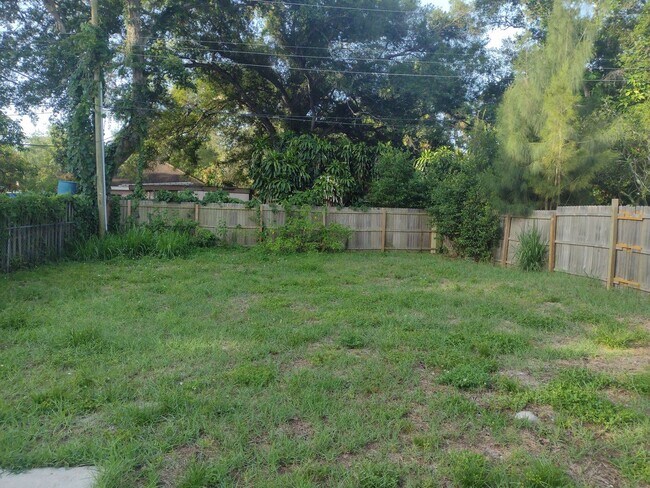 Building Photo - 3 br, 1 bath House - 4242 13TH AVE S
