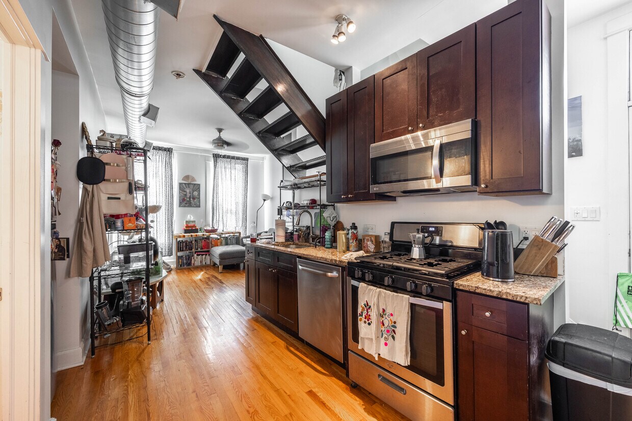 Foto principal - 1641 S Throop St