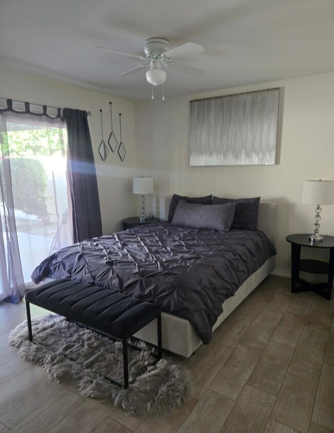 Building Photo - 54711 Avenida Herrera