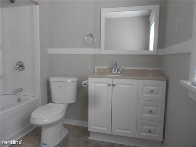 Building Photo - 5 br, 2 bath House - 32 Fuller Ave SE