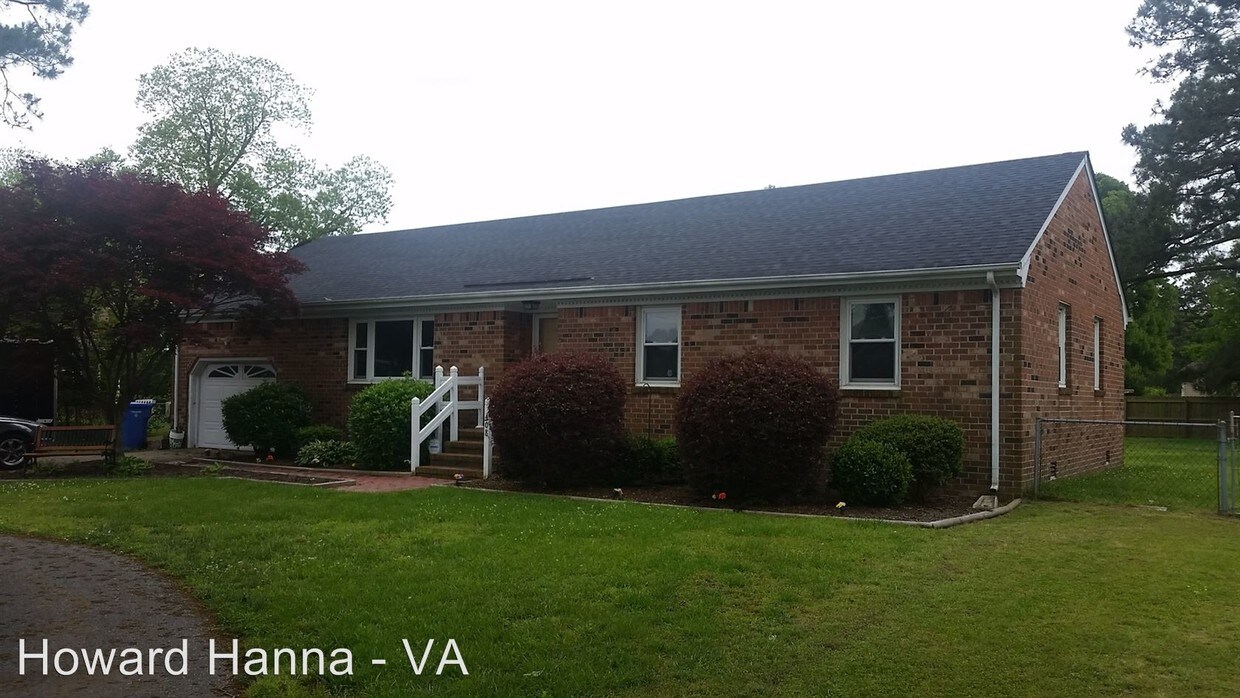 Primary Photo - 4 br, 2 bath House - 408 Great Bridge Blvd.