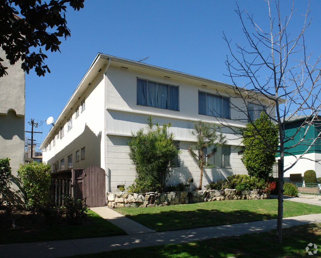 Primary Photo - 1125 S Cardiff Ave