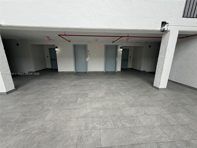 Building Photo - 14850 Naranja Lakes Blvd