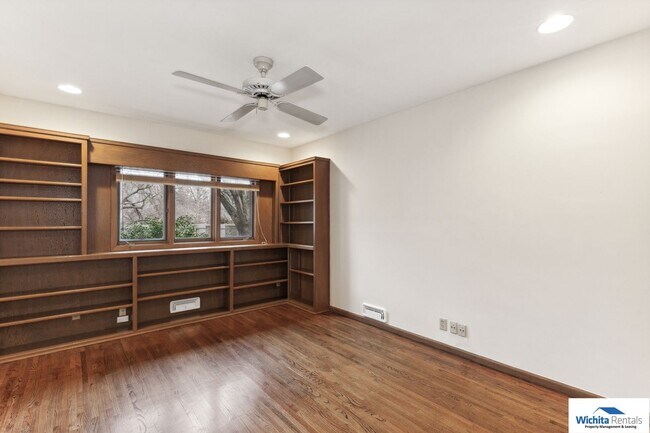 Foto del edificio - Beautiful 2,961 Sqft home in a Great Neighborhood!!