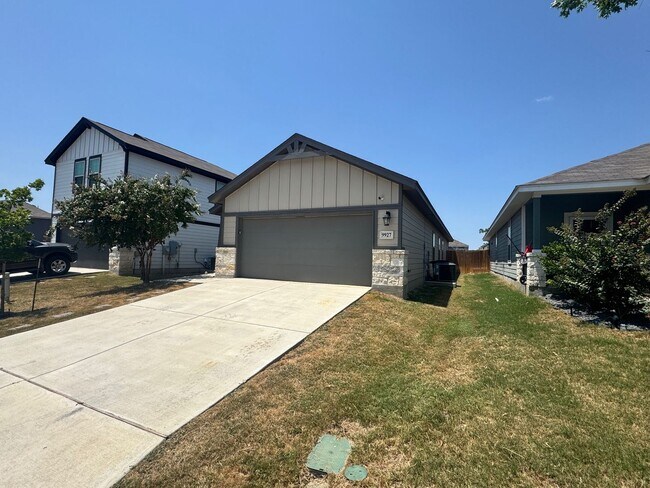 Building Photo - Move-In Ready Modern 4-Bedroom 2 Bath Home in South SA Near Palo Alto College