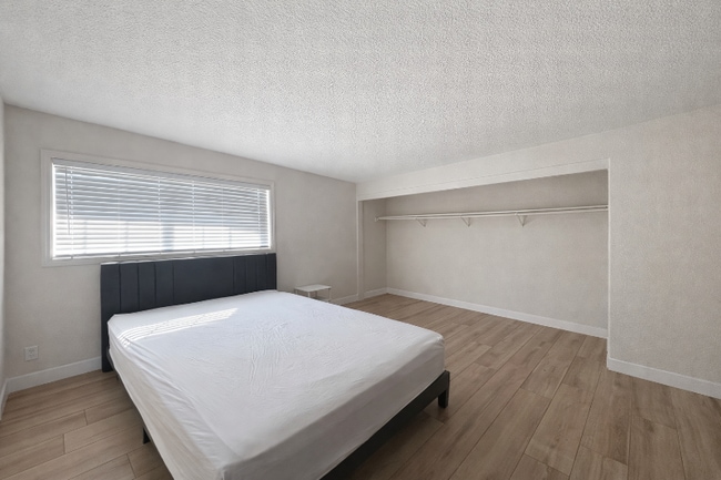 Building Photo - 1595 Palma Vista Ave