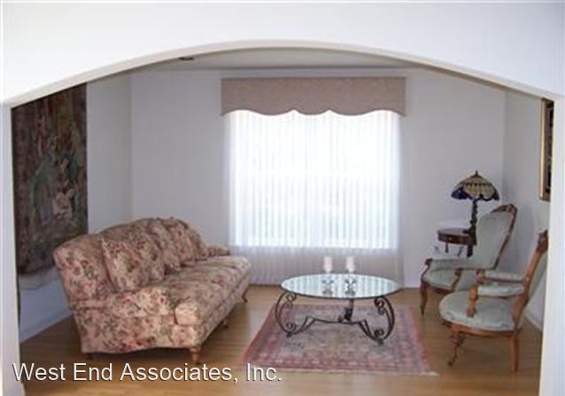 Foto del edificio - 4 br, 3.5 bath House - 2245 Overlook Court