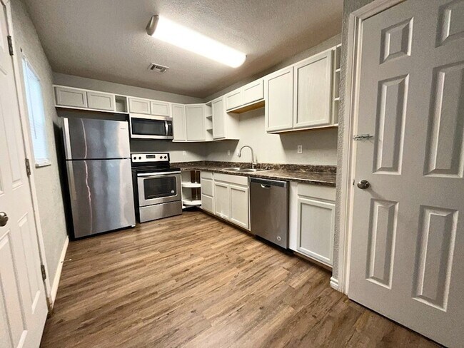 Foto del edificio - 1713 NW Irwin Ave