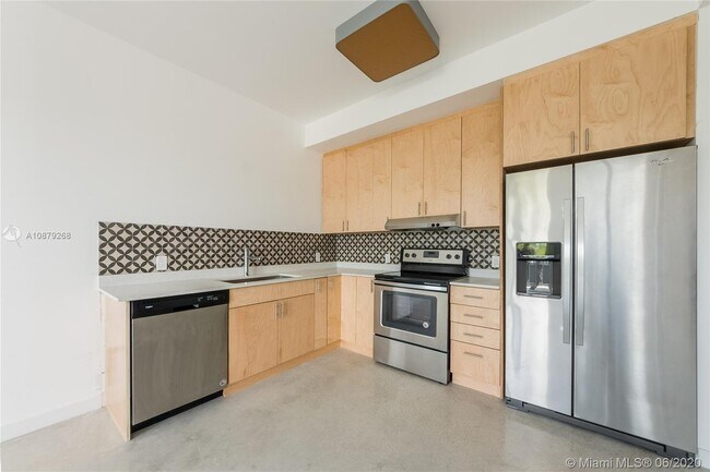 Foto del edificio - 761 NW 1st St