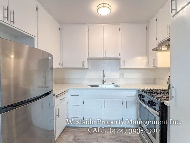 Building Photo - 416 Rose Ave