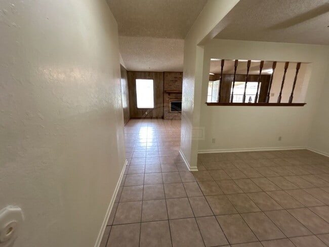 Building Photo - 2909 Trailridge Cir