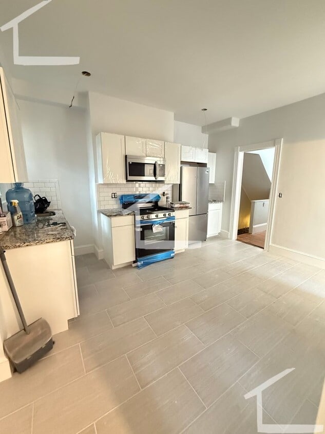 NEWLY RENOVATED ALLSTON 5 BED!!!!!! - NEWLY RENOVATED ALLSTON 5 BED!!!!!!