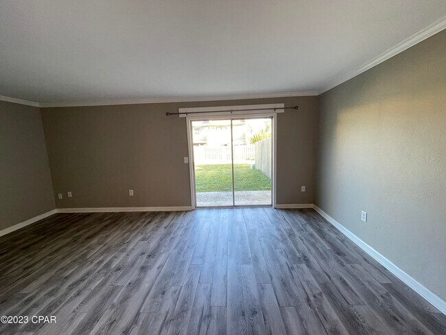 Foto del edificio - 1025 W 19th St