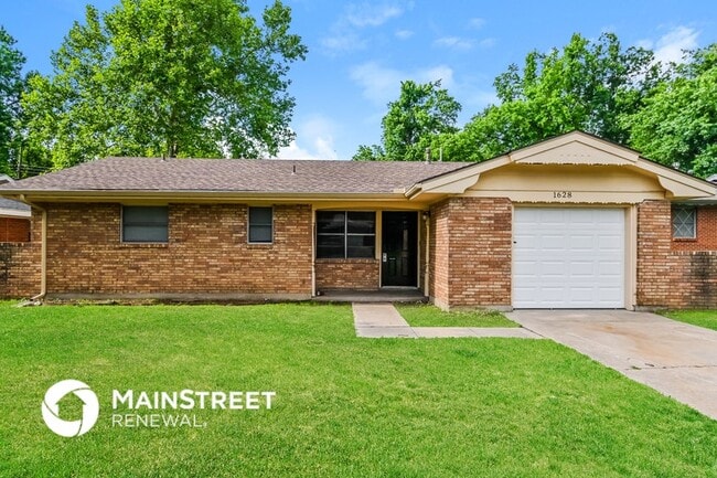 Building Photo - 1628 Avondale Dr