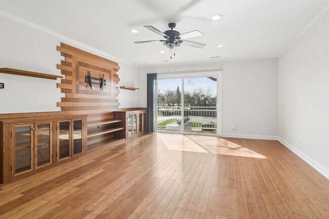 Foto del edificio - 4704 Euclid Ave