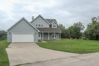 Building Photo - 1810 Mesa Oaks Cir