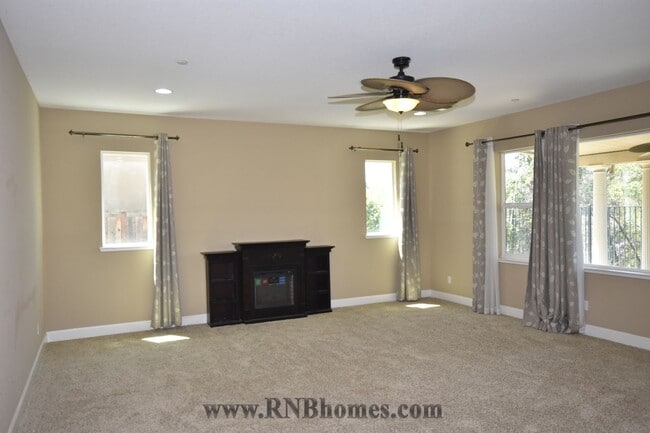 Building Photo - 1416 Bicker Cir