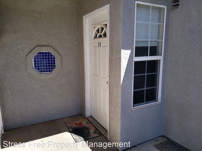 Building Photo - 3 br, 1.5 bath House - 334 South 400 East #11