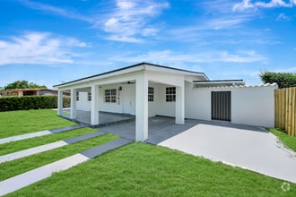 Building Photo - 4040 SW 108th Ave