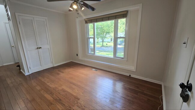 Building Photo - 814 Stag Way